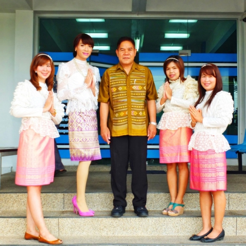 งานอำนวยการ กปภ.สาขาสมุทรสาคร ร่วมใจแต่งกายชุดไทย สร้างสีสันต้อนรับเทศกาลสงกรานต์วันปีใหม่ไทย