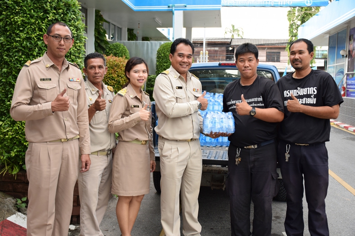 กปภ.สาขาระยอง มอบน้ำดื่มบรรจุขวดตราสัญลักษณ์ กปภ.ให้แก่ศูนย์อนุรักษ์ทรัพยากรทางทะเลและชายฝั่งที่ 1