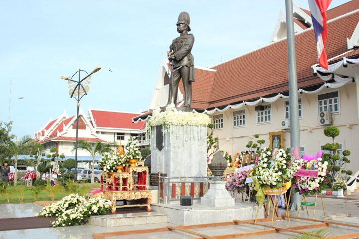 การประปาส่วนภูมิภาค สาขาชัยภูมิ ได้เข้าร่วมพิธีถวายบังคมวางพวงมาลาพระบรมราชานุสาวรีย์รัชกาลที่ 5 เนื่องใน วันปิยมหาราช