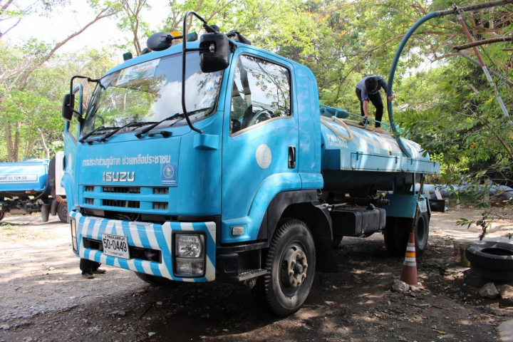 กปภ.ชลบุรี มุ่ง-มั่น บริการ รถน้ำเคลื่อนที่ แก่ผู้ใช้น้ำ จากเหตุท่อแตกรั่วอย่างสุดวิสัย