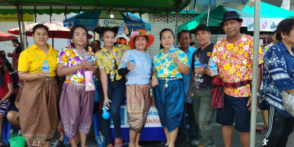 การประปาส่วนภูมิภาคสาขาสุโขทัย  ร่วมงานประเพณีสงกรานต์เสื้อลายดอก ถนนข้าวตอกสุโขทัย ประจำปี 2561