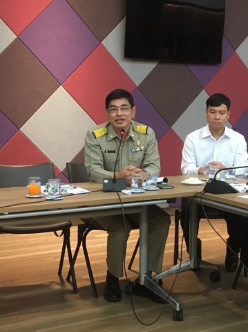 ผจก.กปภ. (พ) สาขาพัทยา เข้าพบปะผู้นำชุมชน ณ ห้องประชุมทัพพระยา 401 ศาลาว่าการเมืองพัทยา เพื่อประชาสัมพันธ์ โครงการ กปภ.ร้อยดวงใจ ถวายพ่อหลวง