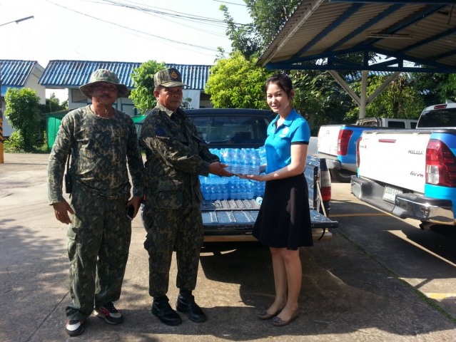 กปภ.สาขากบินทร์บุรี สนับสนุนน้ำดื่มบรรจุขวดตราสัญลักษณ์ กปภ.