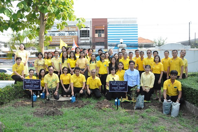 รองผู้ว่าการ (ปฏิบัติการ ๒) ร่วมปลูกต้นรวงผึ้ง ณ สำนักงานการประปาส่วนภูมิภาคเขต ๖