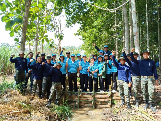สาขาบ้านฉาง ร่วมสร้างฝายธรรมชาติ อนุรักษ์ป่าชุมชน ภูดร-ห้วยมะหาด