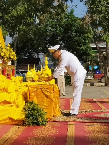กปภ.สาขาฮอด ร่วมพิธีเนื่องในวันคล้ายวันพระบรมราชสมภพพระบาทสมเด็จพระบรมชนกาธิเบศร มหาภูมิพลอดุลยเดชมหาราช บรมนาถบพิตร พระมหากษัตริย์ รัชกาลที่ ๙ แห่งพระบรมราชจักรีวงศ์ วันชาติและวันพ่อแห่งชาติ ประจำปีพุทธศักราช ๒๕๖๒