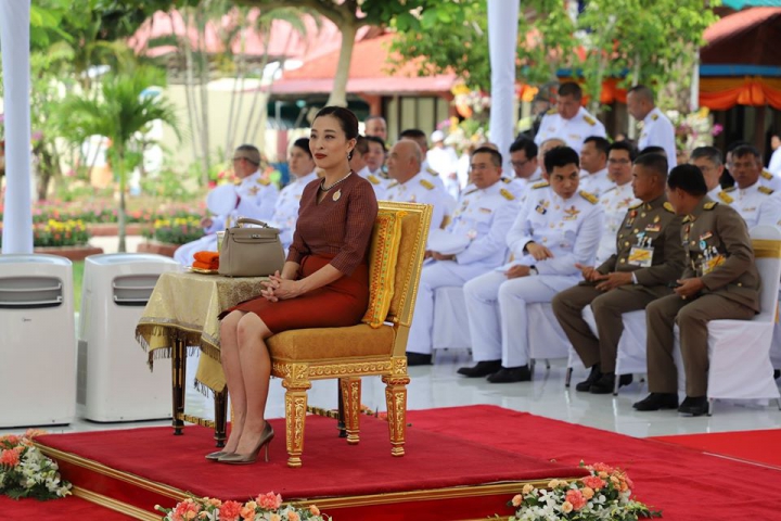 นายสุริยะ ป้านนาค ผู้จัดการการประปาส่วนภูมิภาคสาขานครศรีธรรมราช เฝ้ารับเสด็จสมเด็จพระเจ้าลูกเธอ เจ้าฟ้าพัชรกิติยาภา นเรนทิราเทพยวดี กรมหลวงราชสาริณีสิริพัชร มหาวัชรราชธิดา เสด็จแทนพระองค์ พระราชทานเครื่องมือแพทย์ตามโครงการราชทัณฑ์ ปันสุข ทำความ ดี เพื่อชาติ ศาสน์ กษัตริย์ ให้กับเรือนจำกลางนครศรีธรรมราช