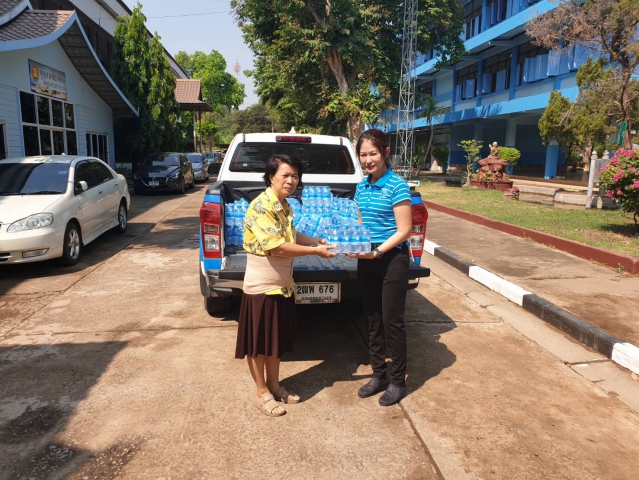 กปภ.สาขากบินทร์บุรี สนับสนุนน้ำดื่มบรรจุขวดตราสัญลักษณ์ กปภ.