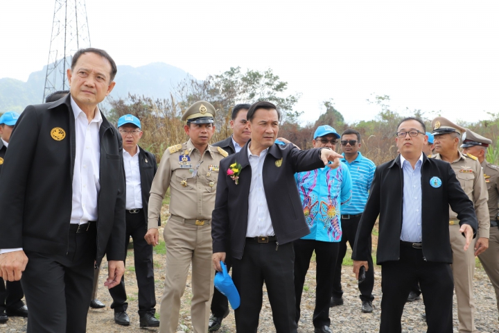 มท.3 ลงพื้นที่สำรวจแหล่งน้ำหาแนวทางบรรเทาปัญหาภัยแล้ง กปภ.สาขาพังงา-ภูเก็ต