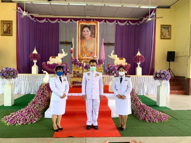 กปภ.สาขาขลุง ร่วมพิธีลงนามถวายพระพรชัยมงคล สมเด็จพระนางเจ้าฯ พระบรมราชินี เนื่องในวันเฉลิมพระชนมพรรษา