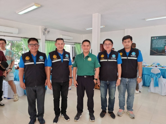 นายประทีป กุศลวัฒนะ ผู้อำนวยการการประปาส่วนภูมิภาคเขต ๔ นายไกรสร มะหะหมัด ผู้จัดการการประปาส่วนภูมิภาคสาขาภูเก็ต และคณะ ร่วมรับประทานอาหารและร่วมหารือเรื่องการบริหารจัดการน้ำในจังหวัดภูเก็ต กับนายวราวุธ ศิลปอาชา รัฐมนตรีว่าการกระทรวงทรัพยากรธรรมชาติและสิ่งแวดล้อม