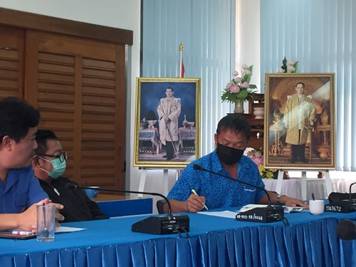 วันที่ 25 มกราคม 2564 ผู้จัดการ กปภ.สาขาลำพูน โดยนายพรพจน์ ฑีฆายุ พร้อมหัวหน้า พนักงานและลูกจ้าง กปภ.สาขาลำพูน จัดกิจกรรม Morning talk และประชุมสายงาน ครั้งที่ 1/2564 ตามแผนงานกิจกรรมเพื่อสร้างระบบและส่งเสริมความผูกพันในการดำเนินงาน ของพนักงาน กปภ.สาขาลำพูน และรับทราบนโยบายการทำการต่าง ๆ จากผู้จัดการ และแลกเปลี่ยนความรู้ ความคิดเห็นในการทำงาน และเตรียมความพร้อมสู่สภาวะภัยแล้ง ในปี 2564