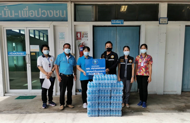 การประปาส่วนภูมิภาคสาขานครสวรรค์ ร่วมสนับสนุนน้ำดื่มบรรจุขวดตราสัญลักษณ์ กปภ. ให้แก่ องค์การบริหารส่วนตำบลหนองปลิง เพื่อใช้ในโครงการ บริจาคโลหิตด้วยหัวใจ ส่งเสริมกิจกรรมทำความดี เพิ่มพูนการมีจิตสำนึกสาธารณะ