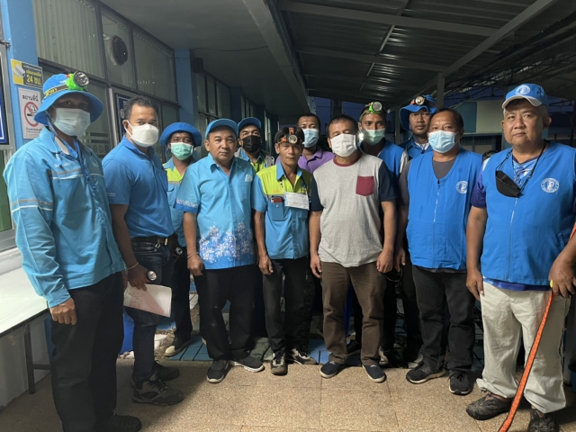 การประปาส่วนภูมิภาคสาขาทุ่งสง ลงพื้นที่ ร่วมกันทำ step test ค้นหาท่อแตกรั่ว ลดน้ำสูญเสีย แสดงความใส่ใจในการให้บริการ สร้างความมั่นใจแก่ลูกค้า
