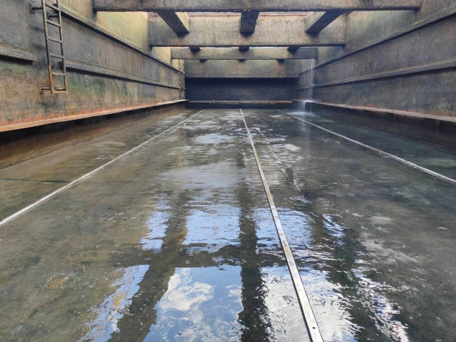 การประปาส่วนภูมิภาค สาขาจันทบุรี ปฏิบัติการล้างทำความสะอาดถังตกตะกอนโรงกรองน้ำ ณ สถานีผลิตน้ำปากแซง ตามแผนโครงการจัดการน้ำสะอาด (WSP)