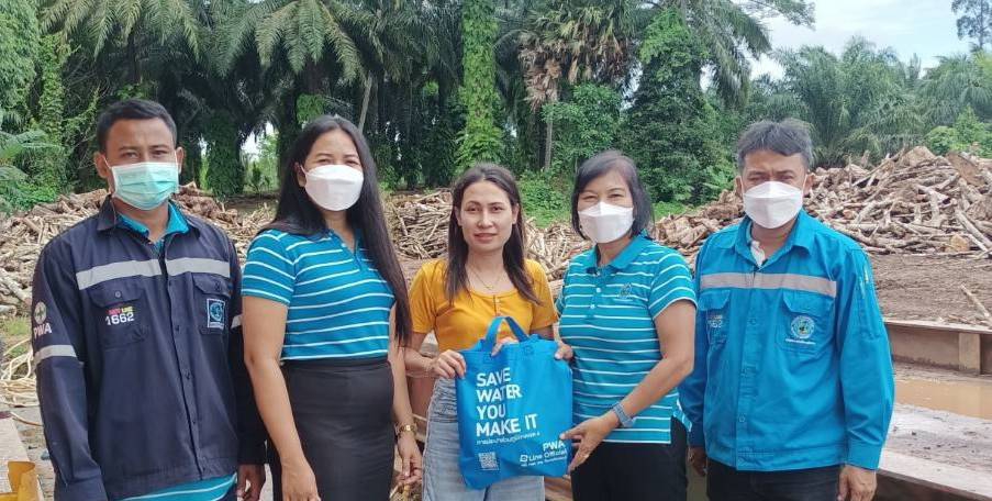 กปภ.สาขาคลองท่อม ลงพื้นที่พบลูกค้ารายใหญ่ ภายใต้กิจกรรมมุ่งมั่นเพื่อปวงชน เติมใจให้กัน ครั้งที่ 18/2565