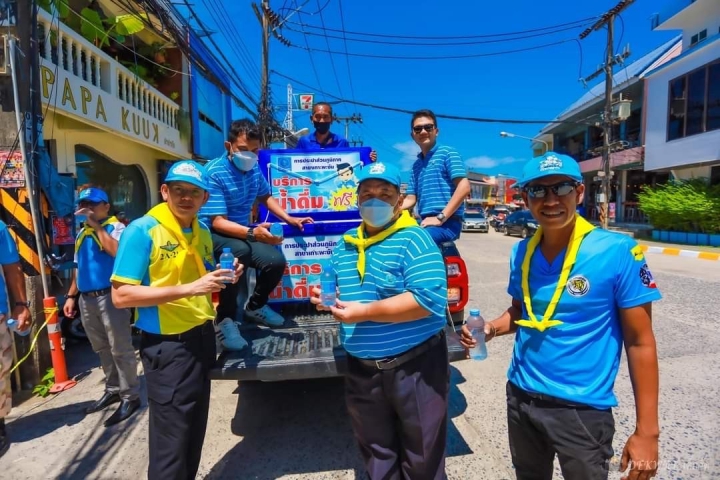 กปภ.สาขาเกาะพะงัน ร่วมกิจกรรมจิตอาสาพัฒนา (งานจัดทำเครื่องหมายจราจร : ตลาดท้องศาลา) 12 สิงหาคม วันแม่แห่งชาติ