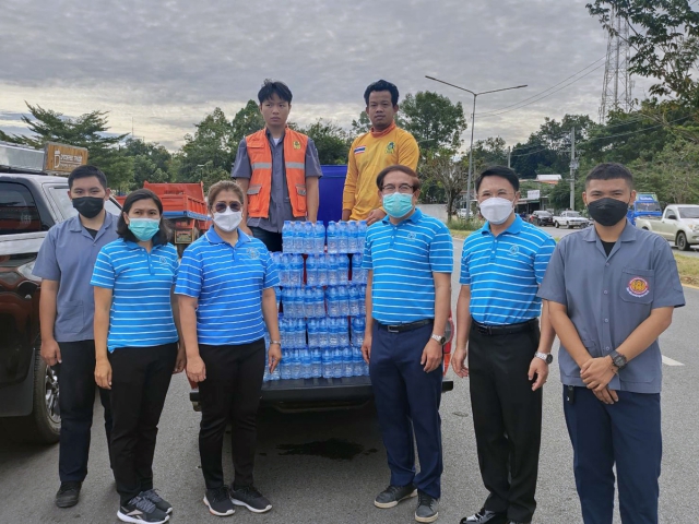 กปภ.สาขาอุบลราชธานี ส่งน้ำใจ มอบน้ำดื่มช่วยกิจกรรมทำความสะอาดหลังน้ำลด (Big Cleaning Day) และแถลงข่าวปิดสถานการณ์อุทกภัยจังหวัดอุบลราชธานี ปี 2565