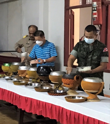 กปภ.สาขาขลุง เข้าร่วมกิจกรรมเข้าวัดทำบุญวันธรรมสวนะ (วันพระ) ณ วัดบ่อเวฬุวนาราม ต.บ่อเวฬุ