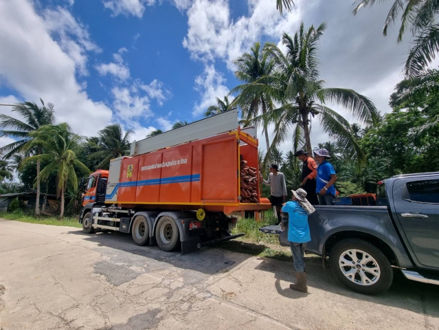 กปภ.สาขาบางสะพาน ร่วมกับ ศูนย์ป้องกันและบรรเทาสาธารณภัย เขต 4 ประจวบคีรีขันธ์ และ เขต 2 สุพรรณบุรี ติดตั้งเครื่องสูบน้ำระยะไกลและโรยสายอ่อนสูบทอยน้ำดิบ คลองช้างแรก แก้ไขปัญหาภัยแล้ง