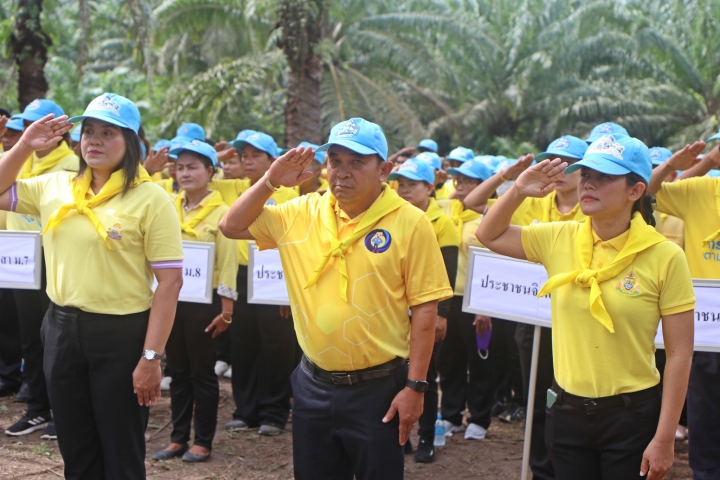 การประปาส่วนภูมิภาคสาขาชุมพร ร่วมดำเนินกิจกรรม จิตอาสาจังหวัดชุมพร ร่วมทำความดีถวายพระราชกุศล พระบาทสมเด็จพระบรมชนกาธิเบศร มหาภูมิพลอดุลยเดชมหาราช บรมนาถบพิตร