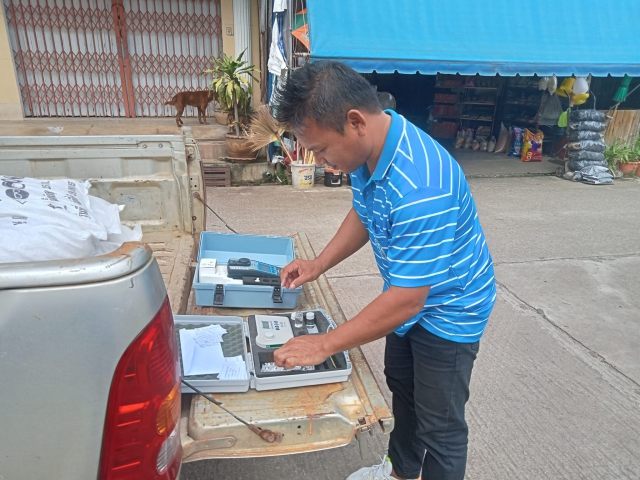 การประปาส่วนภูมิภาคสาขาท่าแซะ ลงพื้นที่ตรวจคุณภาพน้ำประปา ณ ตลาดมาบอำมฤต อำเภอปะทิว จังหวัดชุมพร