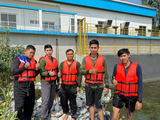 กปภ.สาขาท่ามะกา ทำกิจกรรม 5 ส. ภายในพื้นที่บริเวณ สถานีสูบน้ำดิบเขื่อนทดน้ำแม่กลอง ปรับภูมิทัศน์และทำความสะอาด เพื่อสร้างภาพลักษณ์ที่ดีของหน่วยงาน