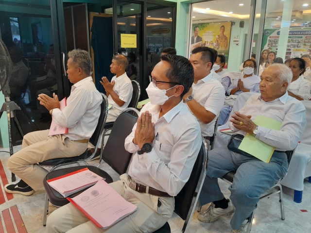 การประปาส่วนภูมิสาขาอ่าวลึก เข้าร่วมพิธีเจริญพระพุทธมนต์เฉลิมพระเกียรติพระบาทสมเด็จพระเจ้าอยู่หัว สมเด็จพระนางเจ้าสิริกิตติ์ พระบรมราชินีนาถ พระบรมราชชนนีพันปีหลวง และสมเด็จพระนางเจ้าฯ พระบรมราชินี