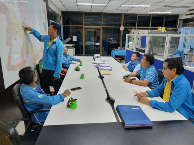 กปภ.สาขาปากพนัง ลงพื้นที่เดินสำรวจหาท่อแตก/ท่อรั่ว จากการทำ step test ตามแผนลดน้ำสูญเสีย บริเวณพื้นที่ถนนสุนอนันต์ ตำบลปากพนังฝั่งตะวันตก อำเภอปากพนัง จังหวัดนครศรีธรรมราช