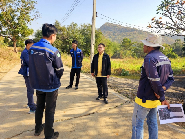 กปภ.สาขาปราณบุรี ร่วมกับคณะผู้นำท้องถิ่น อบต.ปากน้ำปราณ และผู้ใหญ่บ้านหมู่บ้านหนองบัว ลงพื้นที่ตรวจสอบแก้ไขปัญหาการขยายพื้นที่ วางท่อเมนประปาให้ครอบคลุม ณ บริเวณ ตำบลปากน้ำปราณ อำเภอปราณบุรี จ.ประจวบคีรีขันธ์
