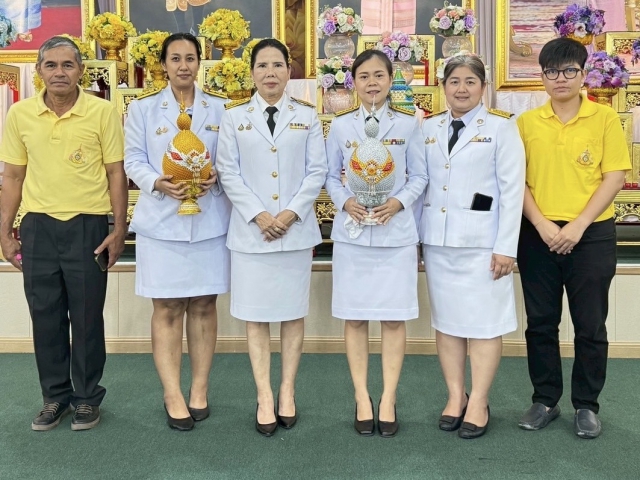 กปภ.สาขาสามพราน เข้าร่วมพิธีเจริญพระพุทธมนต์ถวายพระพรชัยมงคลแด่พระบาทสมเด็จพระเจ้าอยู่หัวและถวายเครื่องราชสักการะและวางพานพุ่มและพิธีจุดเทียนถวายพระพรชัยมงคล เนื่องในโอกาสวันเฉลิมพระชนมพรรษา พระบาทสมเด็จพระเจ้าอยู่หัว 28 กรกฎาคม 2568