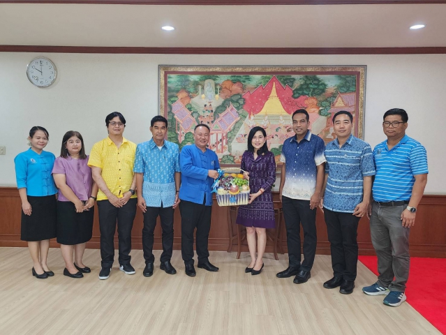 ผู้บริหาร การประปาส่วนภูมิภาคสาขาอ้อมน้อย เข้าพบผู้ว่าราชการจังหวัดนครปฐม เพื่อรายงานตัวเนื่องในโอกาสที่ย้ายมาดำรงตำแหน่งใหม่