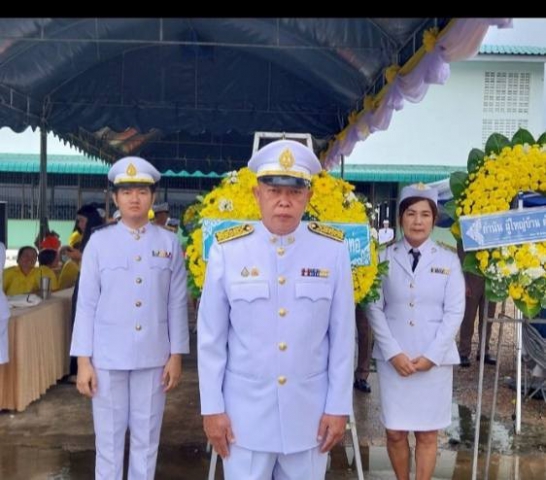 นายปกรณ์ บัวทอง ผู้จัดการการประปาส่วนภูมิภาคสาขาปากท่อ และนางสาวสมฤดี สำราญรมณ์ หัวหน้างานอำนวยการ พร้อมด้วยพนักงานในสังกัด เข้าร่วมพิธีกิจกรรมน้อมรำลึกในพระมหากรุณาธิคุณ เนื่องในวันคล้ายวันสวรรคตพระบาทสมเด็จพระบรมชนกาธิเบศร มหาภูมิพลอดุลยเดชมหาราช บรมนาถบพิตร