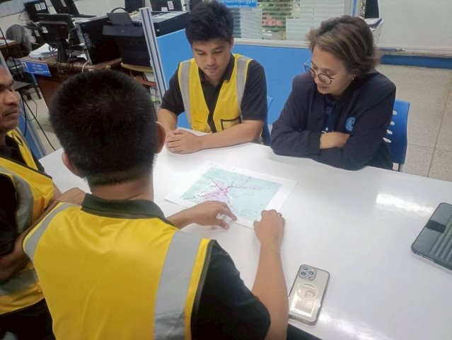 การประปาส่วนภูมิภาคสาขาอ่าวลึก ลงพื้นที่ออกสำรวจค้นหาท่อแตก  รั่ว ในระบบจำหน่าย (Step Test) ในพื้นที่ ชุมชนตลาดปลายพระยา