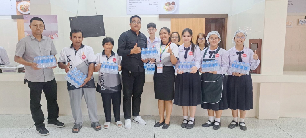 การประปาส่วนภูมิภาคสาขาปทุมธานี(ชั้นพิเศษ) มอบน้ำดื่มบรรจุขวด สนับสนุนโรงเรียนจุฬาภรณ์ เนื่องในโอกาสสมเด็จพระกนิษฐาธิราชเจ้า กรมสมเด็จพระเทพรัตนราชสุดาฯ เสด็จพระราชดำเนิน