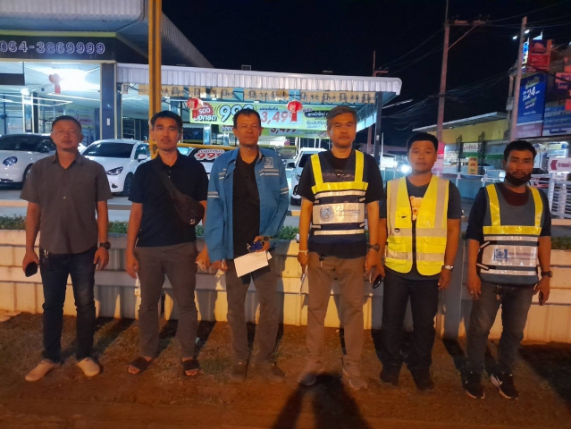 กปภ.สาขากาญจนดิษฐ์ ภายใต้การบริหารงานโดย นายสานิษ กาญจนกุล ผู้จัดการการประปาส่วนภูมิภาคสาขากาญจนดิษฐ์ มอบหมายพนักงานในสังกัด ลงพื้นที่สำรวจเพื่อค้นหาท่อแตก-รั่ว โดยวิธี Step test ในพื้นที่ DMA - 01 - 02  บริเวณสี่แยกไฟแดงท่าทองใหม่ ต.ท่าทองใหม่ อ.กาญจนดิษฐ์ จ.สุราษฎร์ธานี ตามแผนปฏิบัติการลดน้ำสูญเสีย