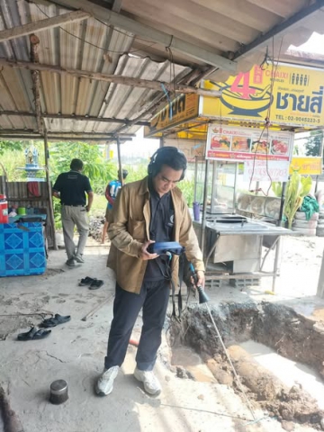 วันที่ 5 มีนาคม 2569 การประปาส่วนภูมิภาคสาขาฉะเชิงเทรา โดยงานบริการและควบคุมน้ำสูญเสีย ร่วมกับบริษัทประปา ฉะเชิงเทรา จำกัด ดำเนินการเฝ้าระวังและสำรวจท่อแตกรั่วเชิงรุกในพื้นที่จ่ายน้ำอย่างต่อเนื่อง