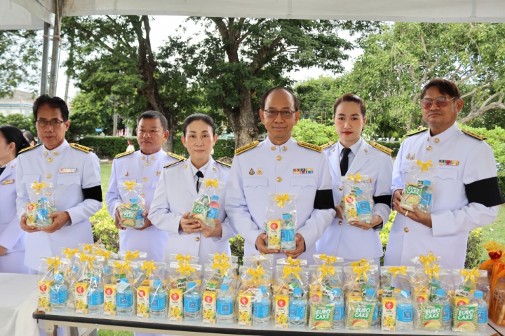 กปภ.สาขาชลบุรี (พ) สนับสนุนน้ำดื่ม และร่วมกิจกรรมเฉลิมพระเกียรติพระบาทสมเด็จพระเจ้าอยู่หัว เนื่องในโอกาสวันเฉลิมพระชนมพรรษา 28 กรกฎาคม 2569