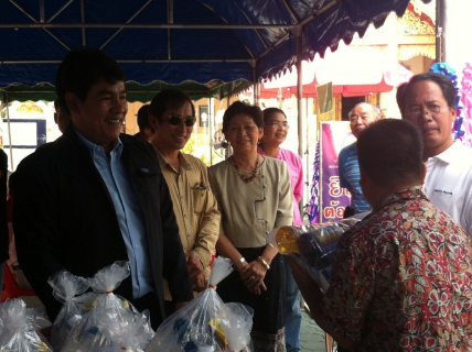 ไฟล์แนบ กปภ.สาขาสันกำแพง ร่วมงานอำเภอยิ้ม ณ วัดพระนอนเเม่ปูคา หมู่ที่๕ ตำบลต้นเปา  อำเภอสันกำเเพง  จังหวัดเชียงใหม่  ในวันศุกร์ที่ ๒๓ มีนาคม ๒๕๕๕