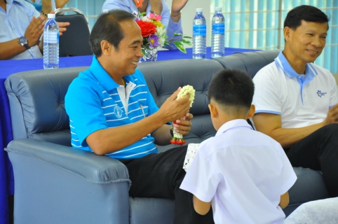 ไฟล์แนบ บริษัท ประปาปทุมธานี จำกัด สนับสนุนทุนการศึกษาประจำปี ๒๕๕๕ แก่บุตรของพนักงานและลูกจ้าง กปภ.สาขารังสิต(พ)