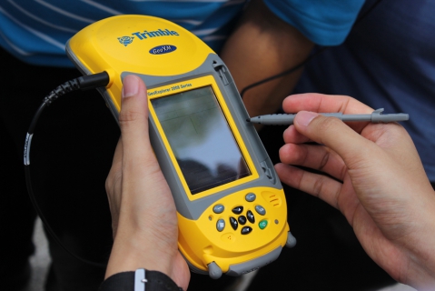 ไฟล์แนบ ติดตั้งเครื่อง GPS GEOEXPLORER 2008 SERIES ก่อนทดลองปฏิบัติ ในการสำรวจพื้นที่และคำนวณระยะทาง ตามสถานการณ์สมมติ