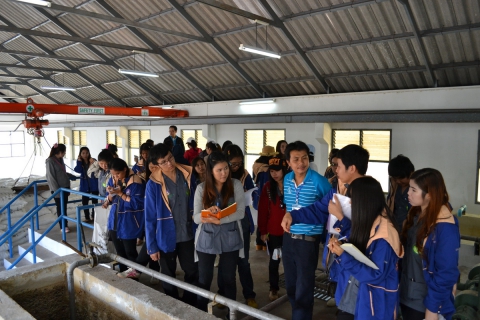 ไฟล์แนบ กปภ.สาขาพะเยา จัดกิจกรรม CSR. ต้อนรับคณาจารย์และนิสิตมหาวิทยาลัยพะเยา เข้าเยี่ยมชมกระบวนการผลิตน้ำประปา โดยใช้ระบบ Floatation และการวิเคราะห์น้ำ ณ  โรงกรองน้ำดอยจอมทอง อำเภอเมือง จังหวัดพะเยา