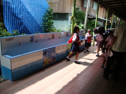 ไฟล์แนบ มอบแท่นน้ำดื่ม โรงเรียนบางสะพานน้อย