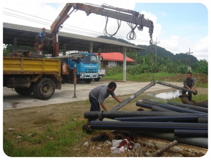 ไฟล์แนบ กปภ.สาขาทุ่งสง ร่วมกับเทศบาลเมืองทุ่งสง ย้ายแนวท่อชั่วคราว