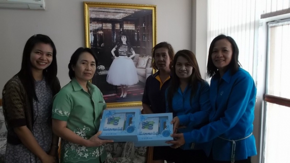 ไฟล์แนบ การประปาส่วนภูมิภาคสาขาสุโขทัย  ออกแจกของที่ระลึกให้ส่วนราชการต่างๆ ในจังหวัดสุโขทัย