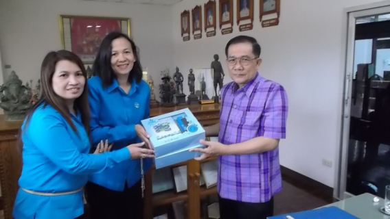 ไฟล์แนบ การประปาส่วนภูมิภาคสาขาสุโขทัย  ออกแจกของที่ระลึกให้ส่วนราชการต่างๆ ในจังหวัดสุโขทัย