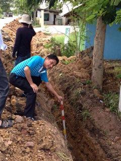 ไฟล์แนบ กปภ.สาขาสมุทรสงคราม ลงพื้นที่ตรวจสอบการวางท่อเมนขยายเขตจำหน่ายน้ำ 