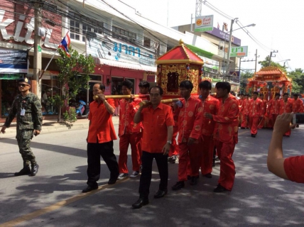 ไฟล์แนบ นายประจง  มีศิริ ผู้จัดการการประปาส่วนภูมิภาคสาขาสุพรรณบุรีและพนักงาน  ได้เข้าร่วมส่งประกวดกิจกรรมจัดโต๊ะไหว้เจ้าพ่อหลักเมือง งานประเพณีทิ้งกระจาดจังหวัดสุพรรณบุรี ประจำปี 2557 