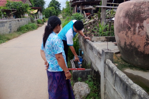 ไฟล์แนบ การประปาส่วนภูมิภาค สาขาน้ำพอง ลงพื้นที่อำนวยความสะดวกแก่ลูกค้าผู้ใช้น้ำ ออกหน่วยบริการรับชำระค่าน้ำประปา ณ วัดสระแก้ว บ.คำบง ม.๘ ต.สะอาด อ.น้ำพอง จ.ขอนแก่น