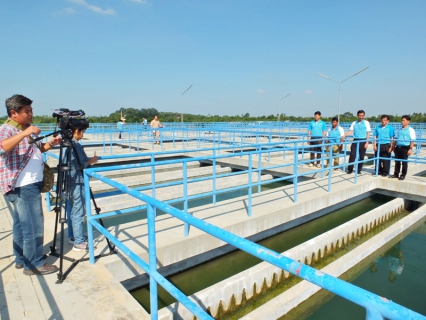 ไฟล์แนบ กปภ.สาขาสมุทรสาคร ต้อนรับสื่อมวลชน จากสถานีโทรทัศน์ ไทยพีบีเอส ที่เดินทางมาเพื่อสัมภาษณ์ ประเด็นเรื่องสถานการณ์ภัยแล้งลุ่มแม่น้ำแม่กลอง ซึ่งอยู่ในพื้นที่ กปภ.ข.3